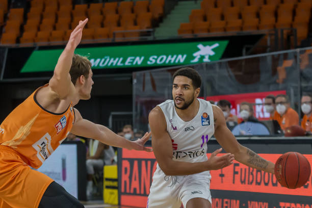 制约着比分 制约着比分