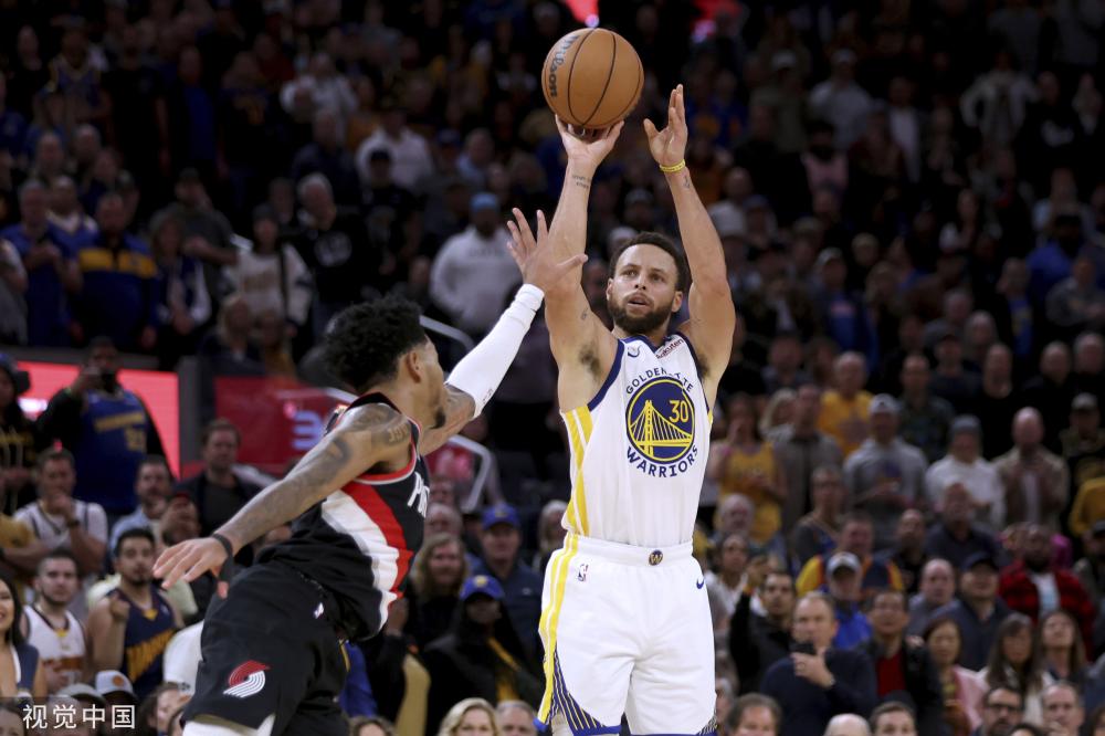 球队用一场 球队用一场